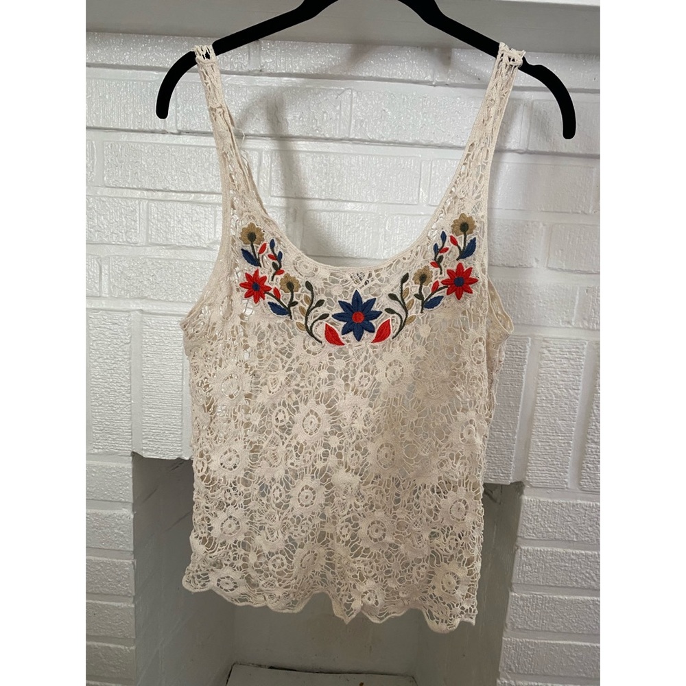 Vintage macrame floral crop